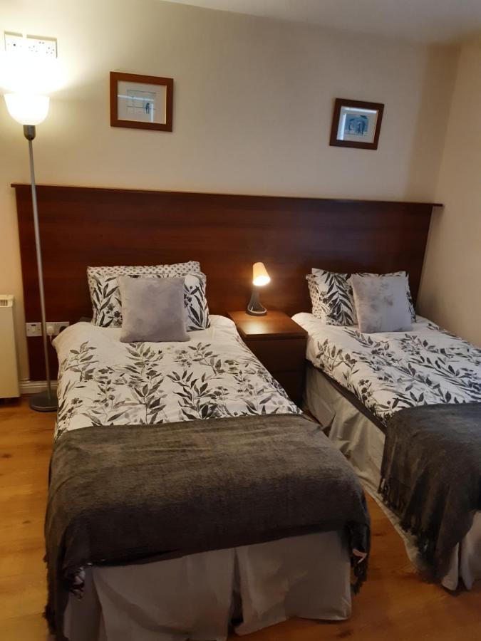 24 Beds In Carrick On Shannon Exterior photo