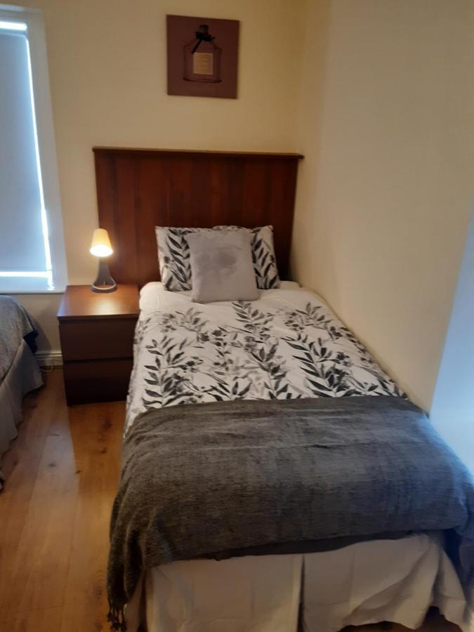 24 Beds In Carrick On Shannon Exterior photo