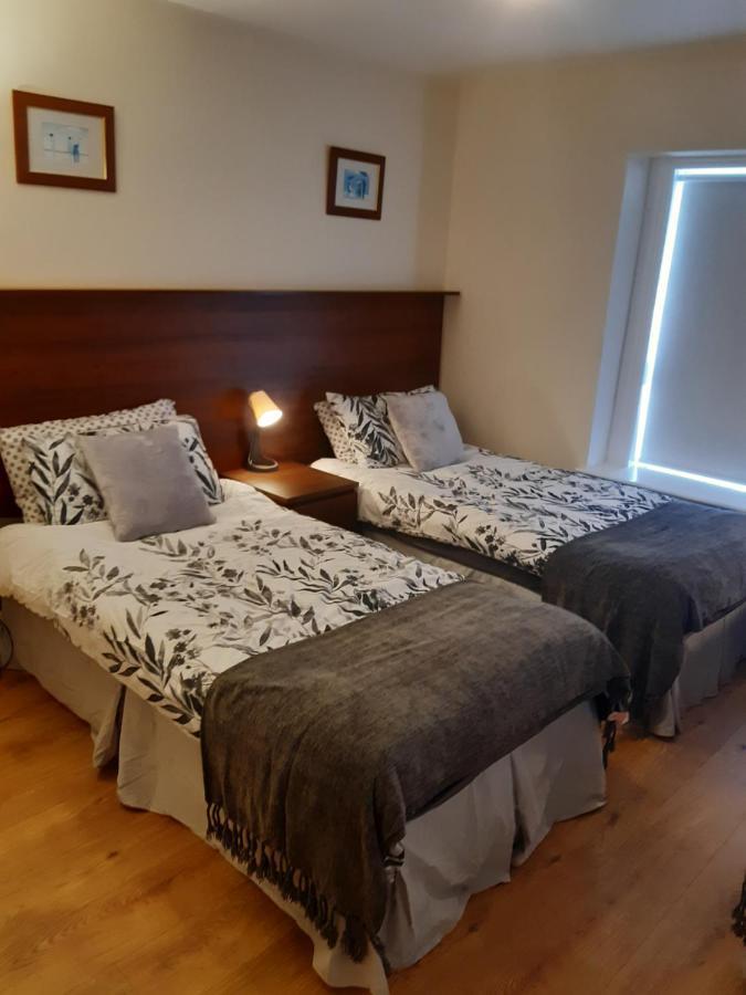 24 Beds In Carrick On Shannon Exterior photo