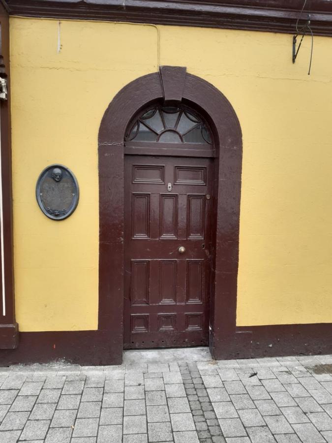 24 Beds In Carrick On Shannon Exterior photo